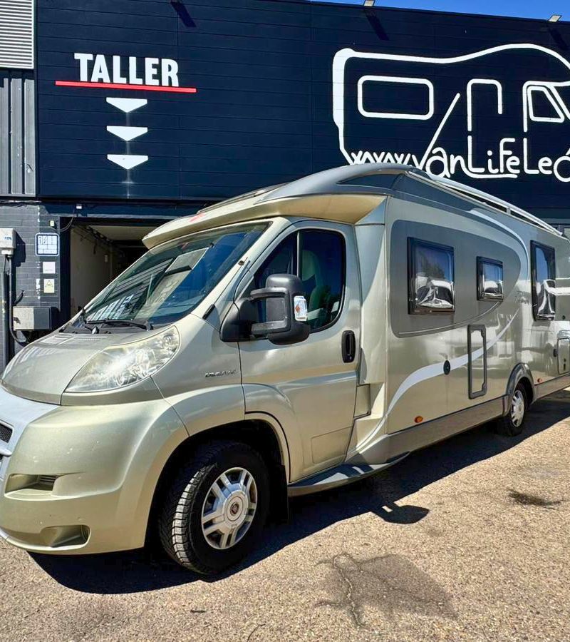 vanlife leon venta autocaravanas perfilada integral capichina cama isla furgo camper furgoneta camperizada